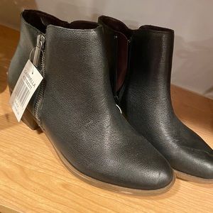 Brand new Kensie booties